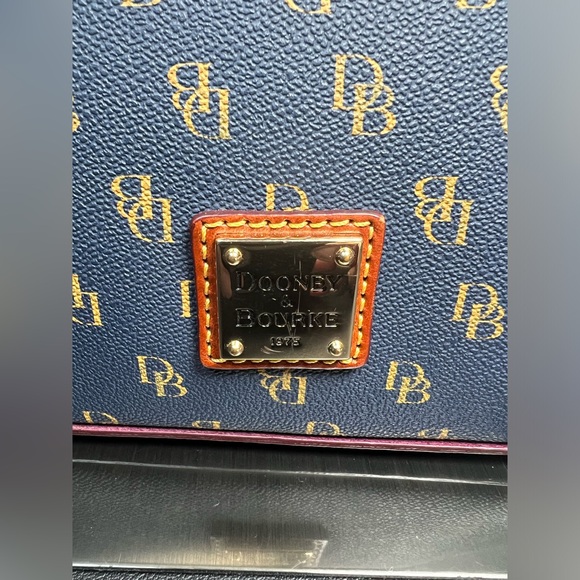 Project Bag Dooney & Bourke Navy and Yellow Shoulder Bag - Picture 2 of 16